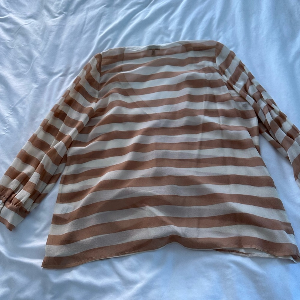 Sheer, Flowy - image 2